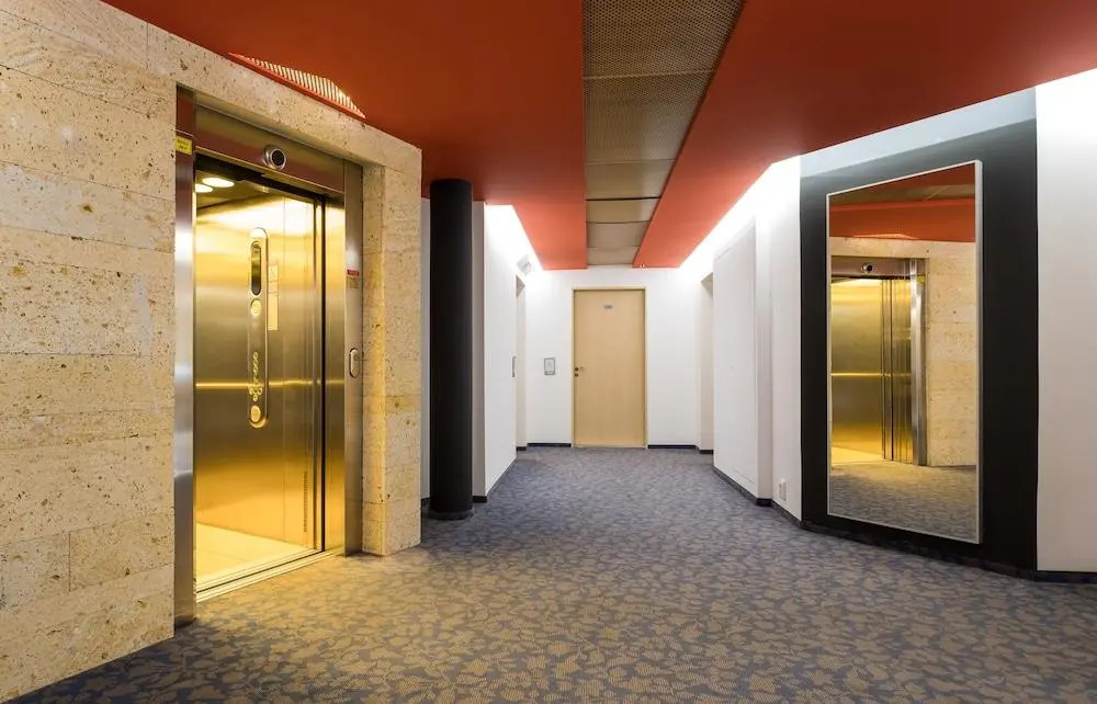 Semiramis Business Hotel