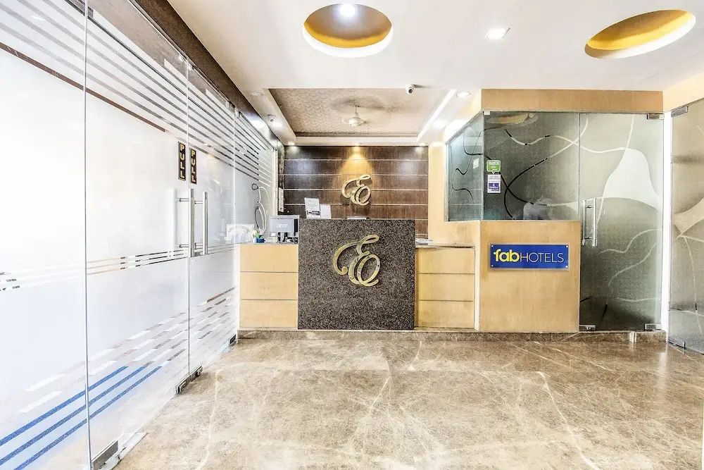 OYO 4324 Hotel Emerald Manor