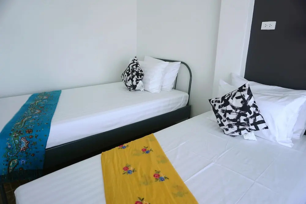 Destiny Hostel Khaolak