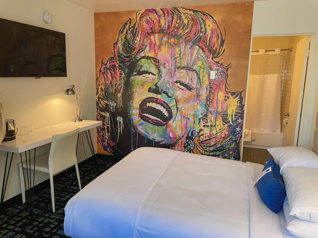 Jupiter Hotel