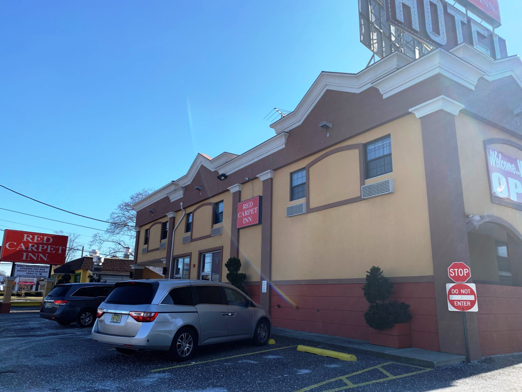 Red Carpet Inn Elmwood