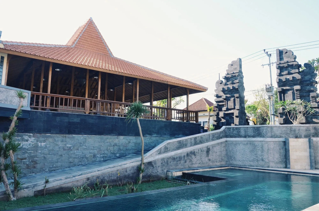 Bale Gede Lembongan