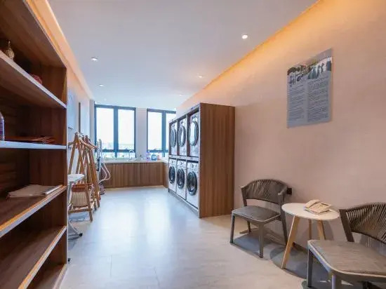 Rezen Longuu Hotel - Universiade Center Longgang Shenzhen