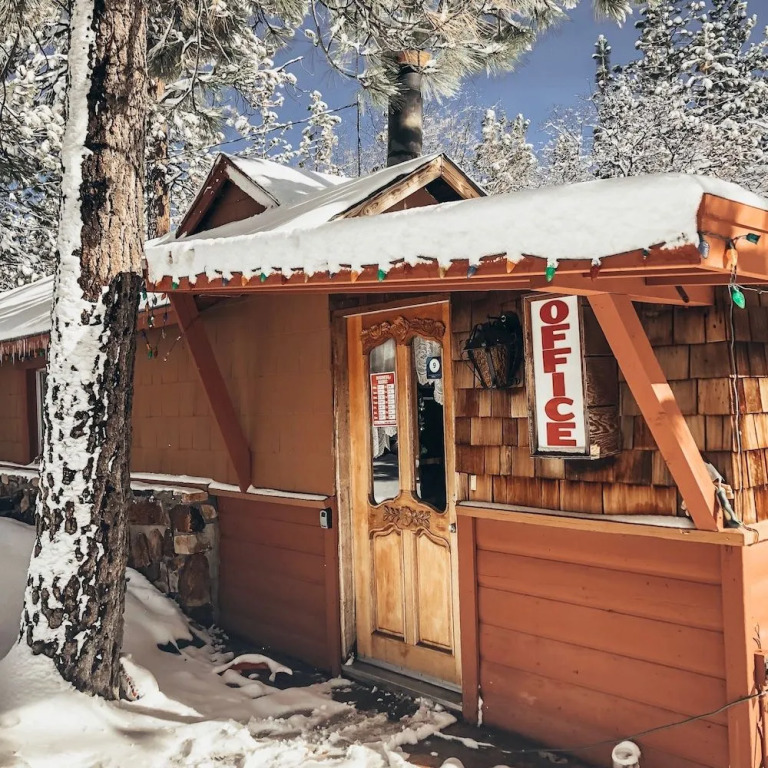 Oak Knoll Lodge
