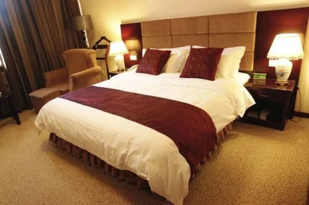 Dunhuang Golden Leaf Hotel