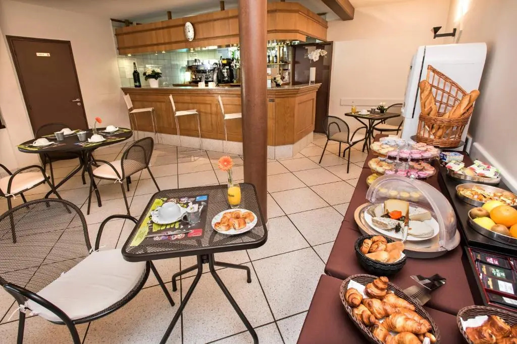 Hôtel-Restaurant Le Calice Du Gevaudan - A75