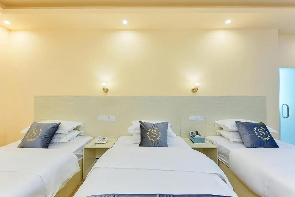 H&L Hotel New Baiyun International Airport Store