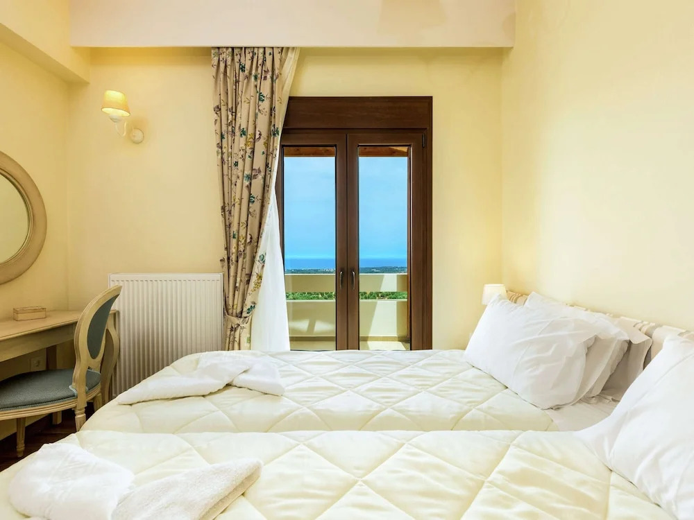 Villa with Private Pool near Sea & Arkadi Monastery on NW Coast