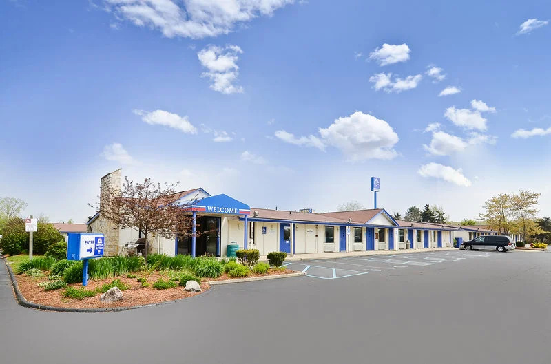 Americas Best Value Inn & Suites - Canton/detroit