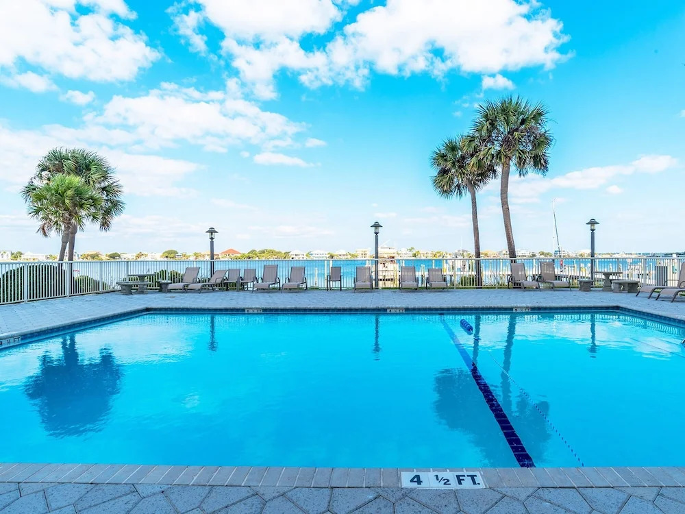 Sabine Yacht & Racquet by Southern Vacation Rentals