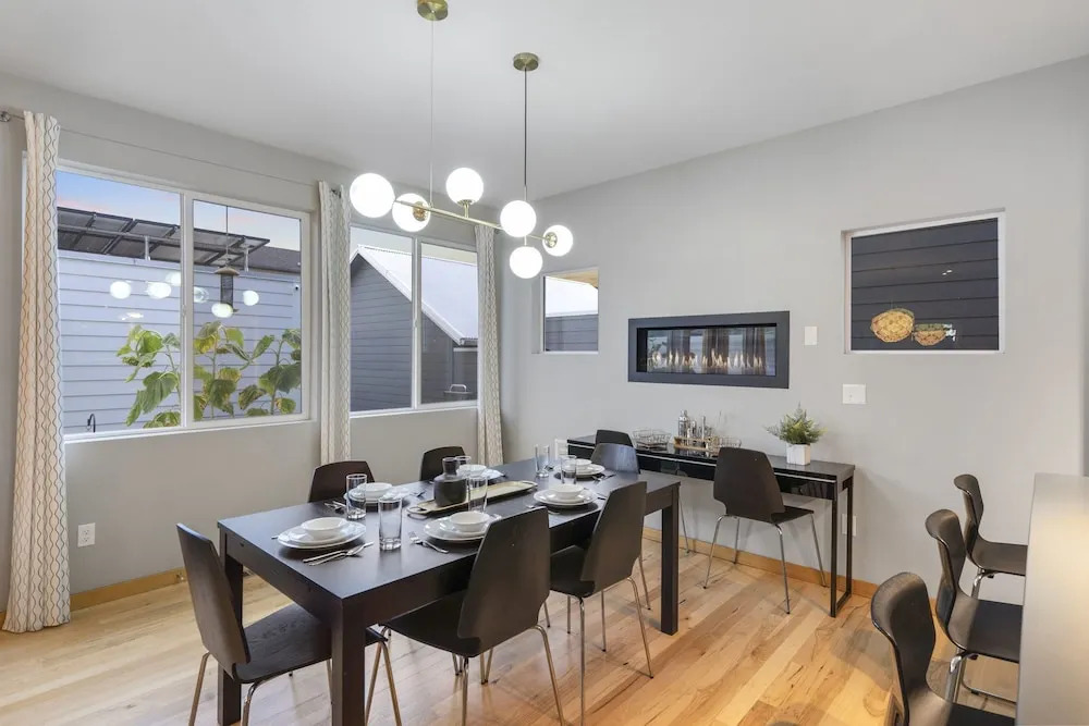 Sleek Home Near Old Town W/ Rftp Hot Tub & Mtn Views