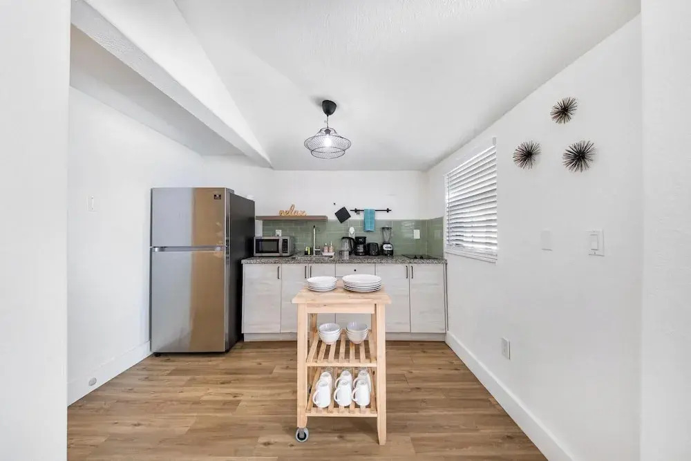 Steps From Ocean Art Deco 1BR Free Parking