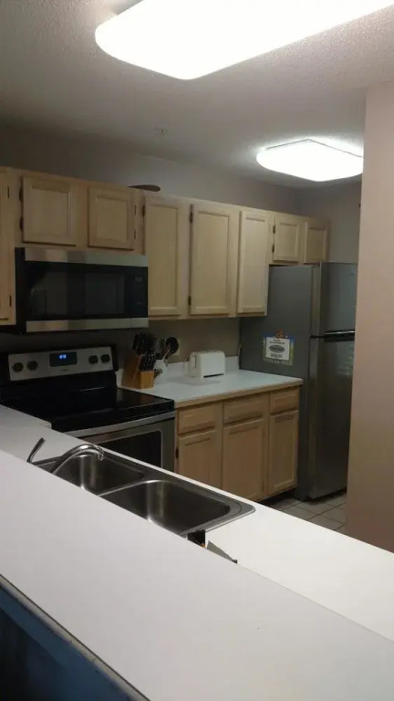 Tidewater Condo 1221-6 by RedAwning