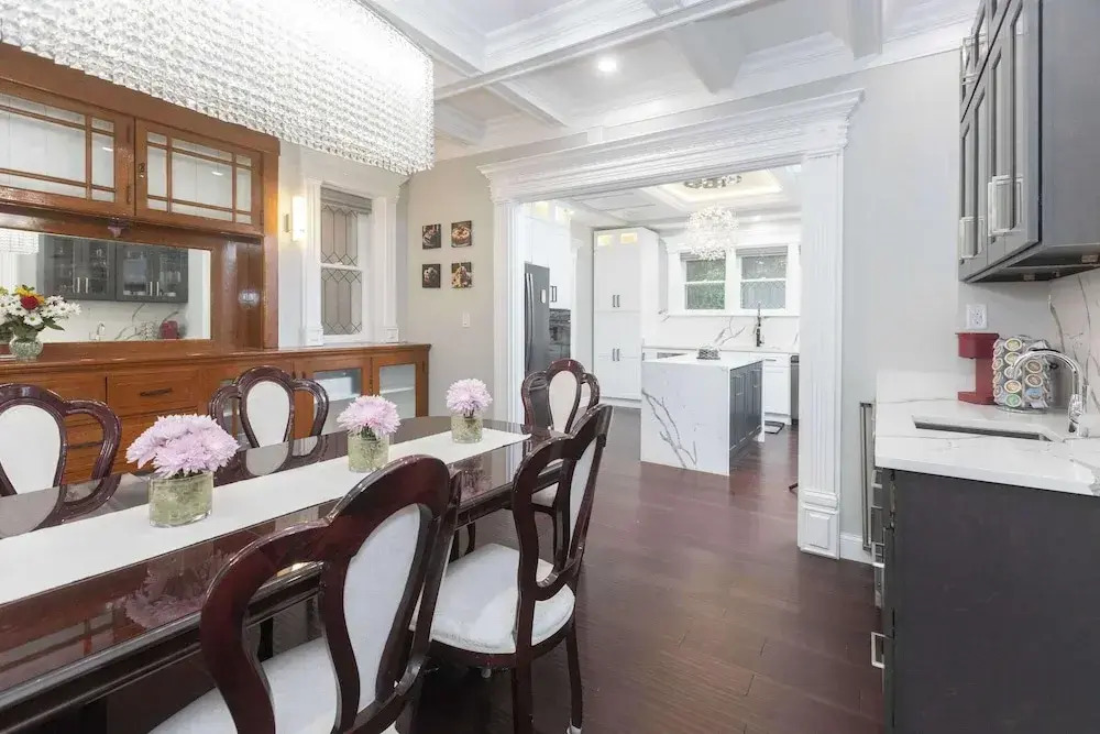 4 BDR Lake Geneva Estate Across From Beach!