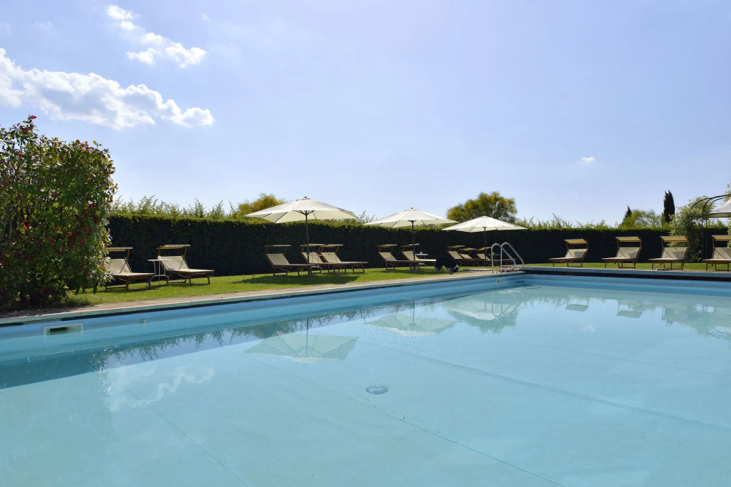 Porsenna Resort