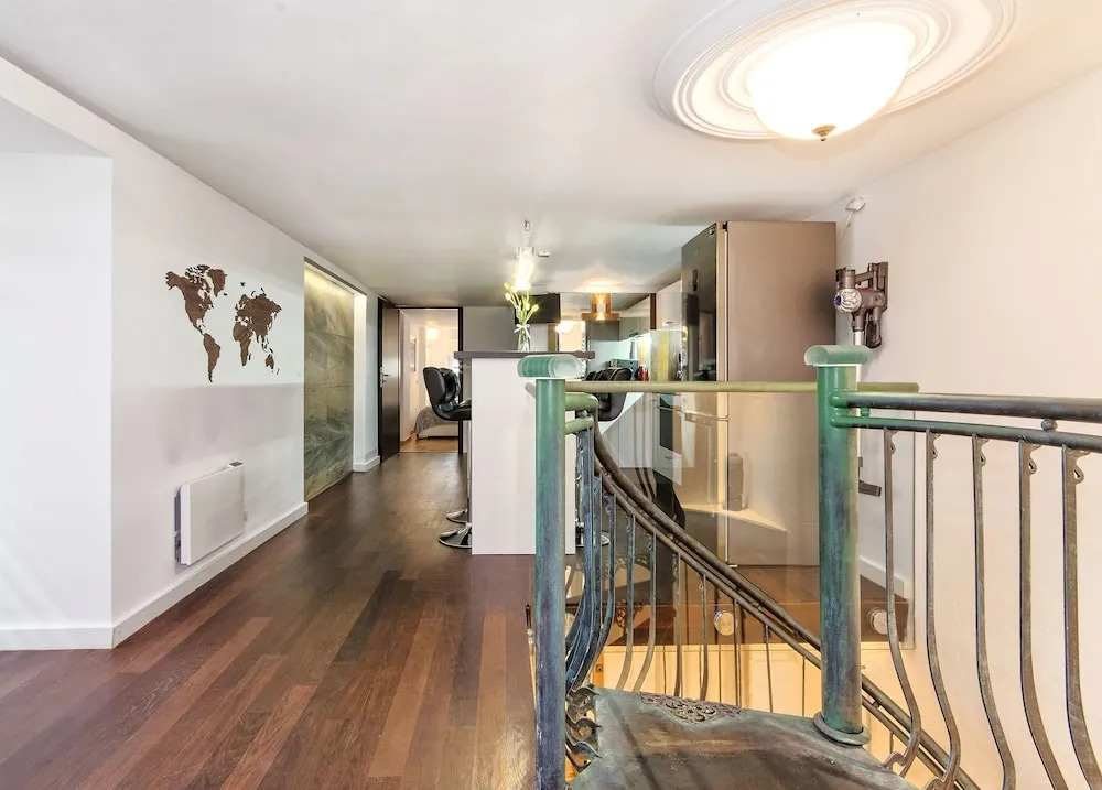 Acco Rent Amber House