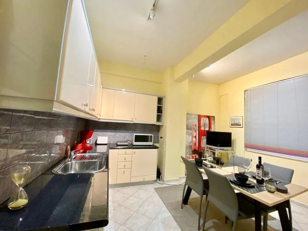 Chic Elegant New Apartment - Kolonaki