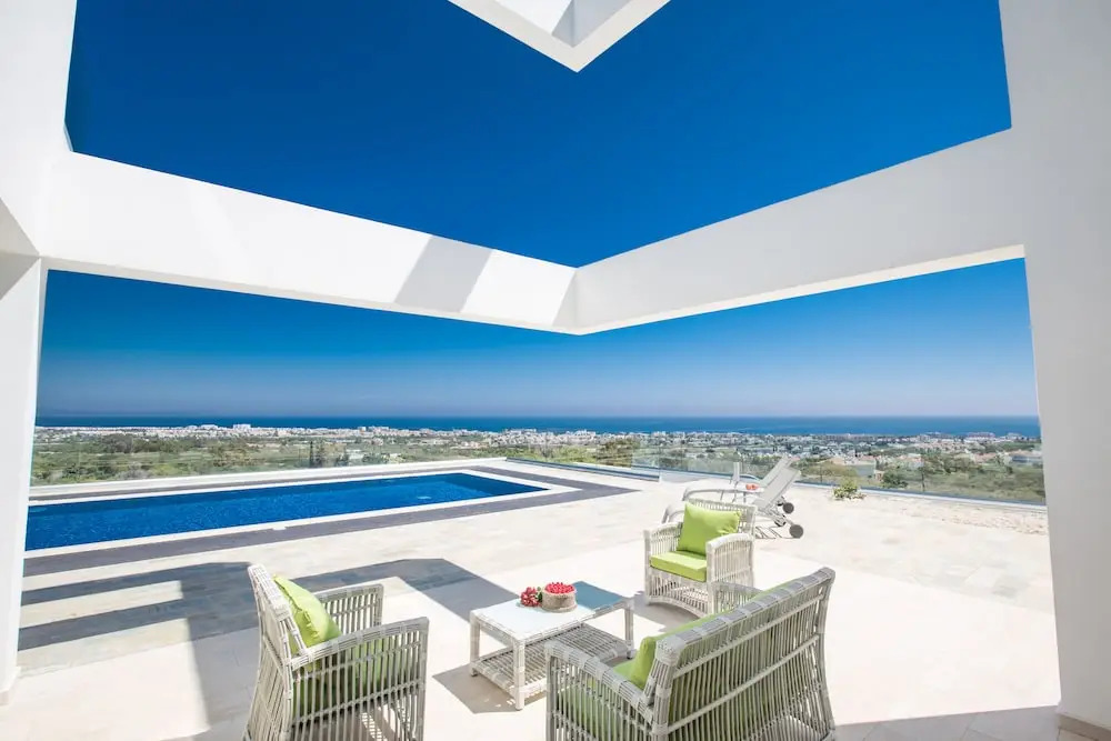KO1 With Breathtaking sea Views