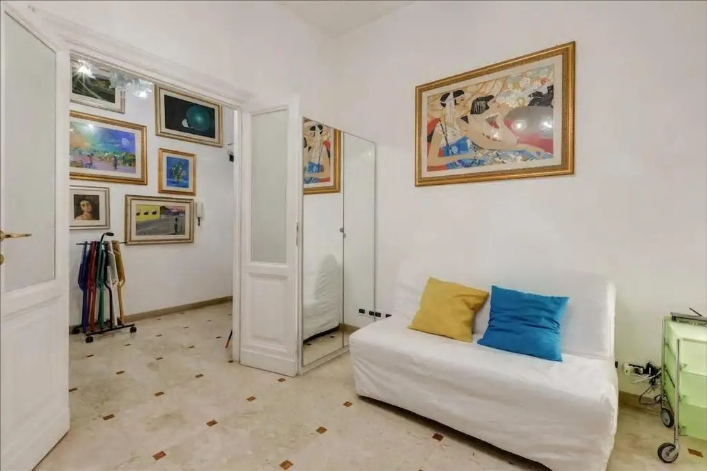 Holiday Jeans Apartment