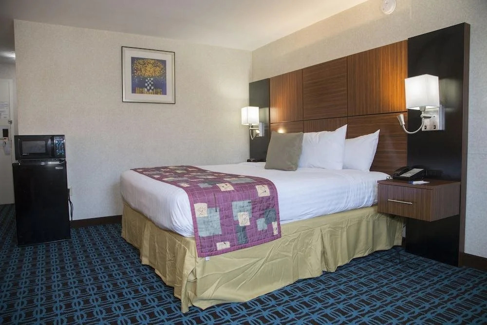 Charles River Inn