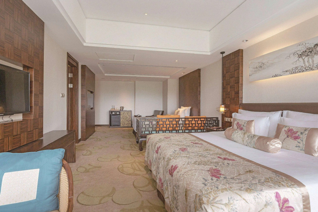 Howard Johnson By Wyndham Dongqian Lake Plaza Ningbo