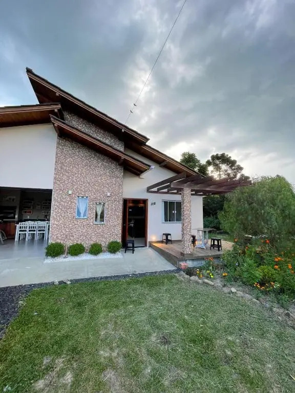Casa com 3 Suítes em Urubici