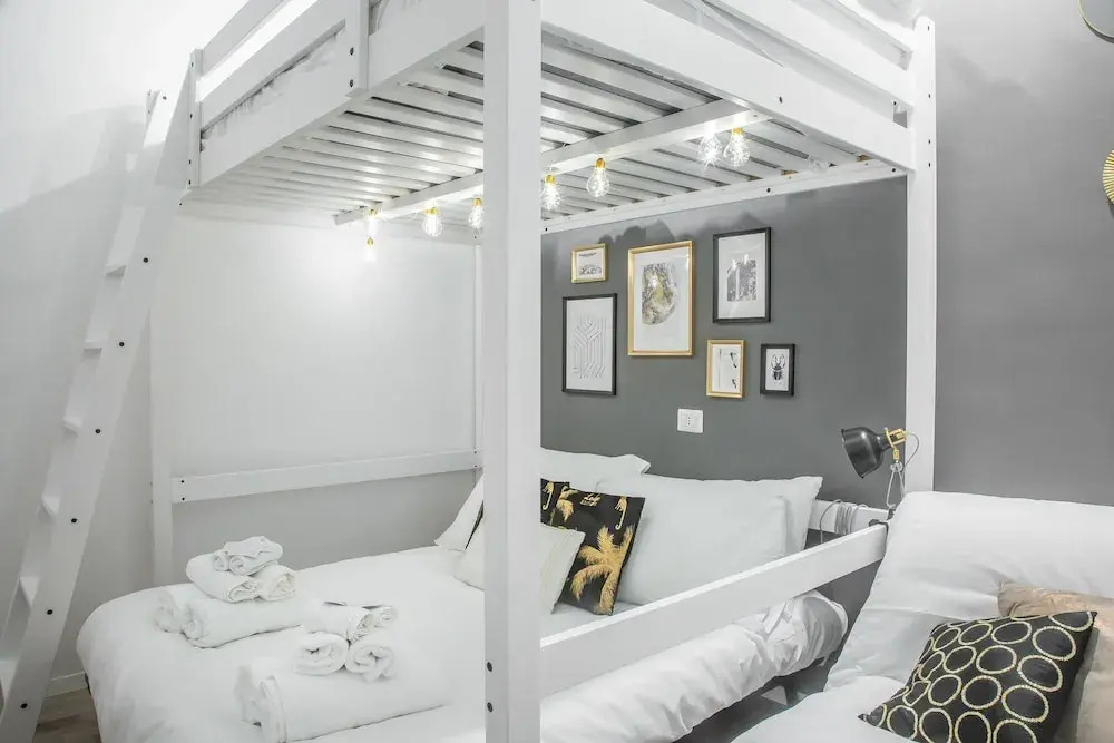 Home Hotel - Paruta 65