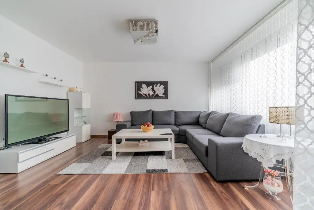 Id 6351 | Private Apartment