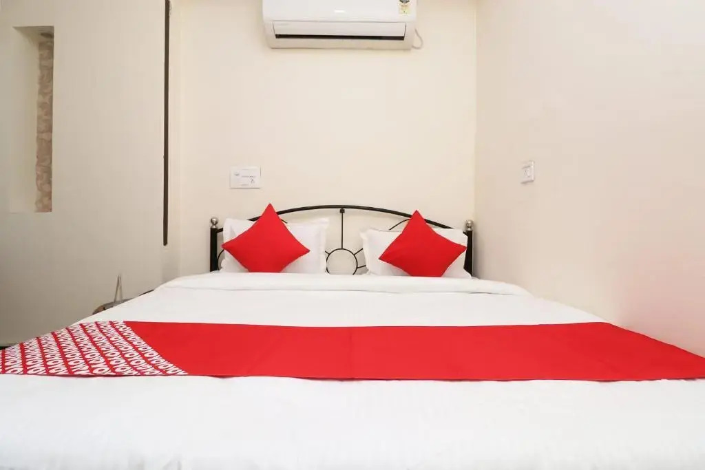 OYO 37652 Fountain Hotel