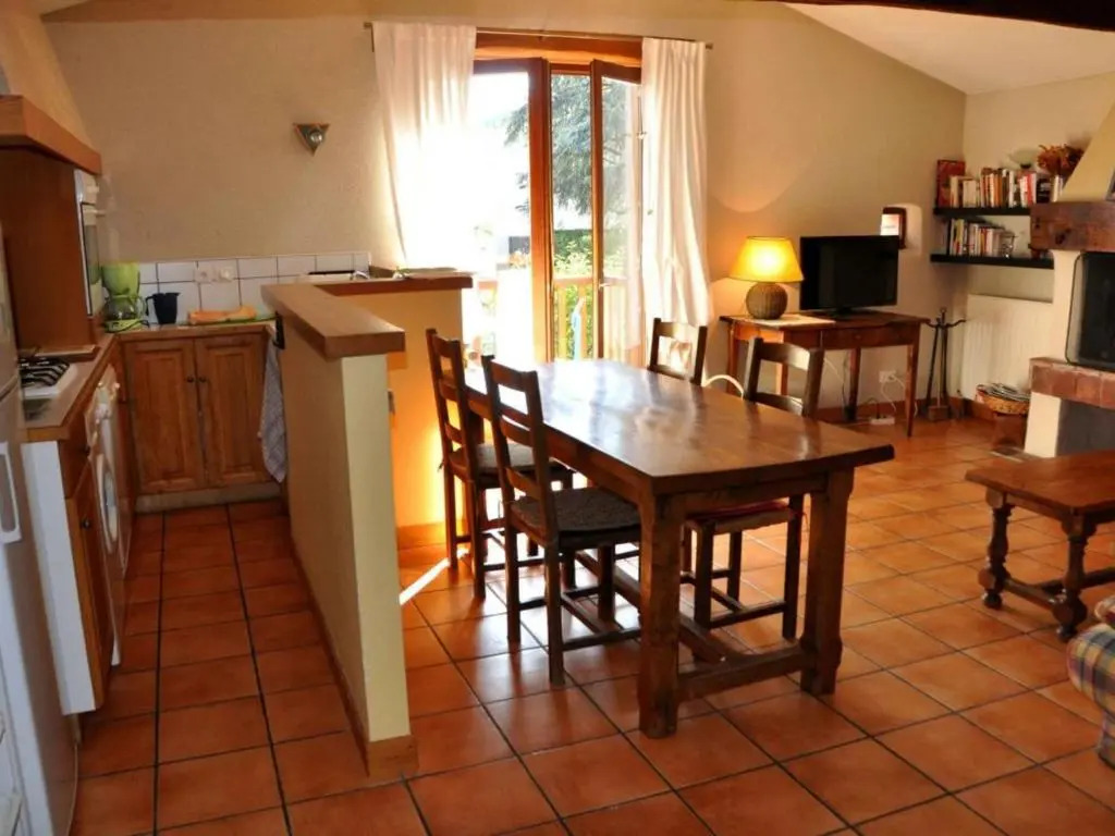 Gîte charmant avec cheminée et jardin clos près de Chazelles-sur-Lyon - FR-1-496-30