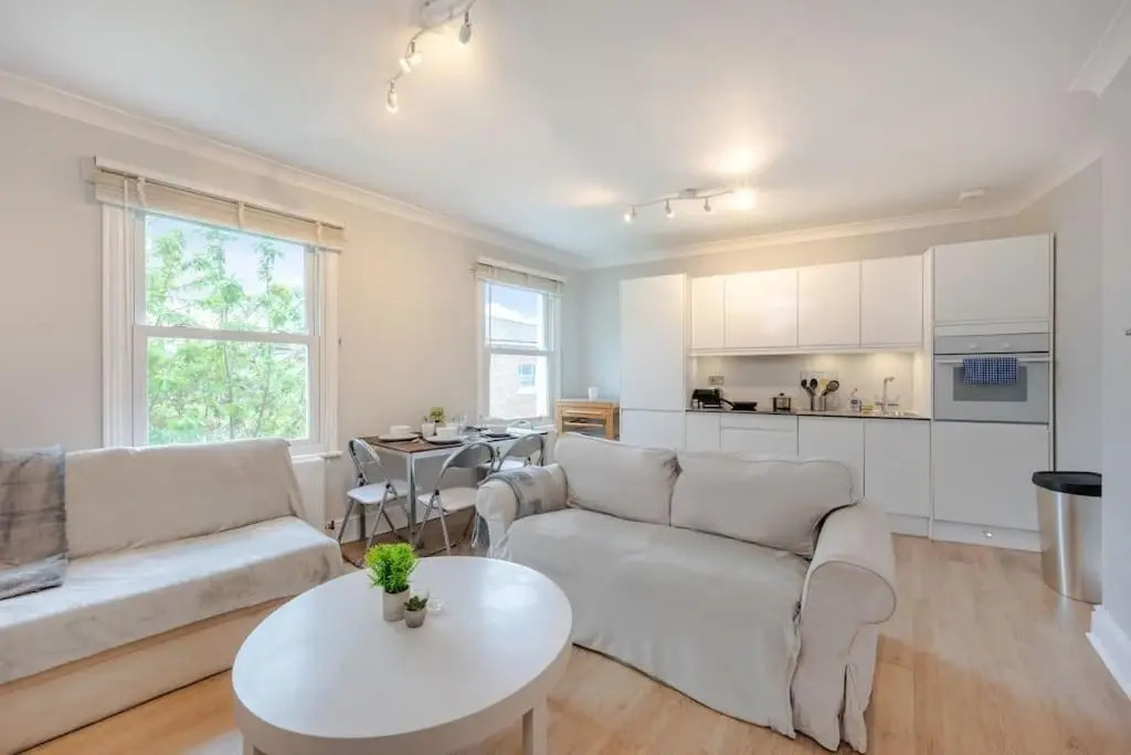 Cosy 2 Bed in Kensington Olympia