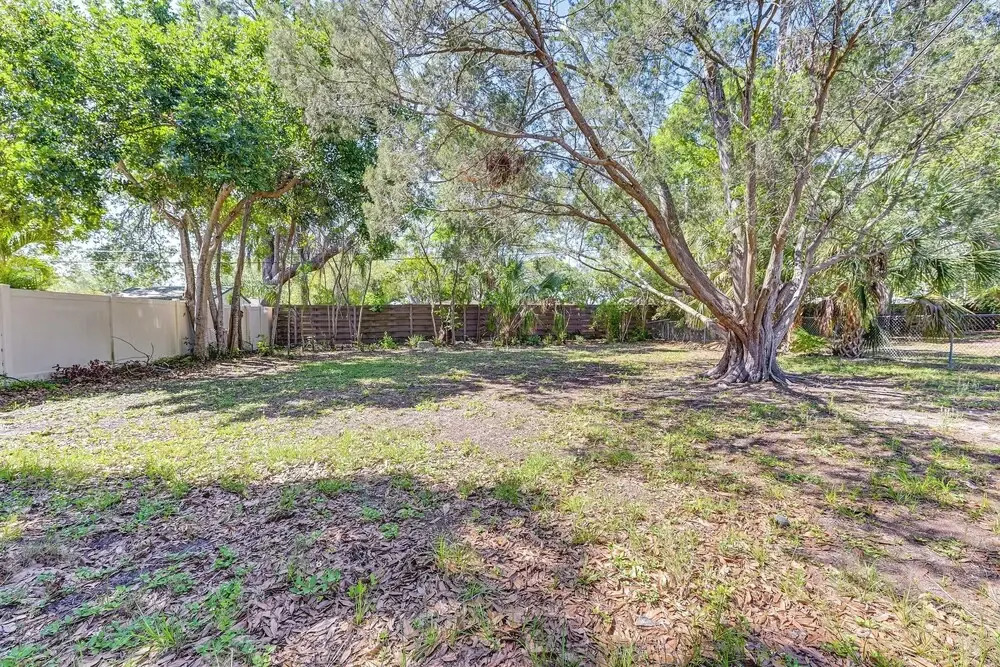 Sarasota Home w/ Patio & Gas Grill: 2 Mi to Beach!