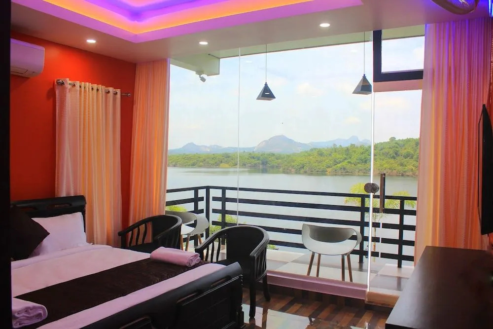 Casa Lake View Resort