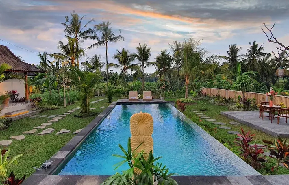 Green Coconut Cottage