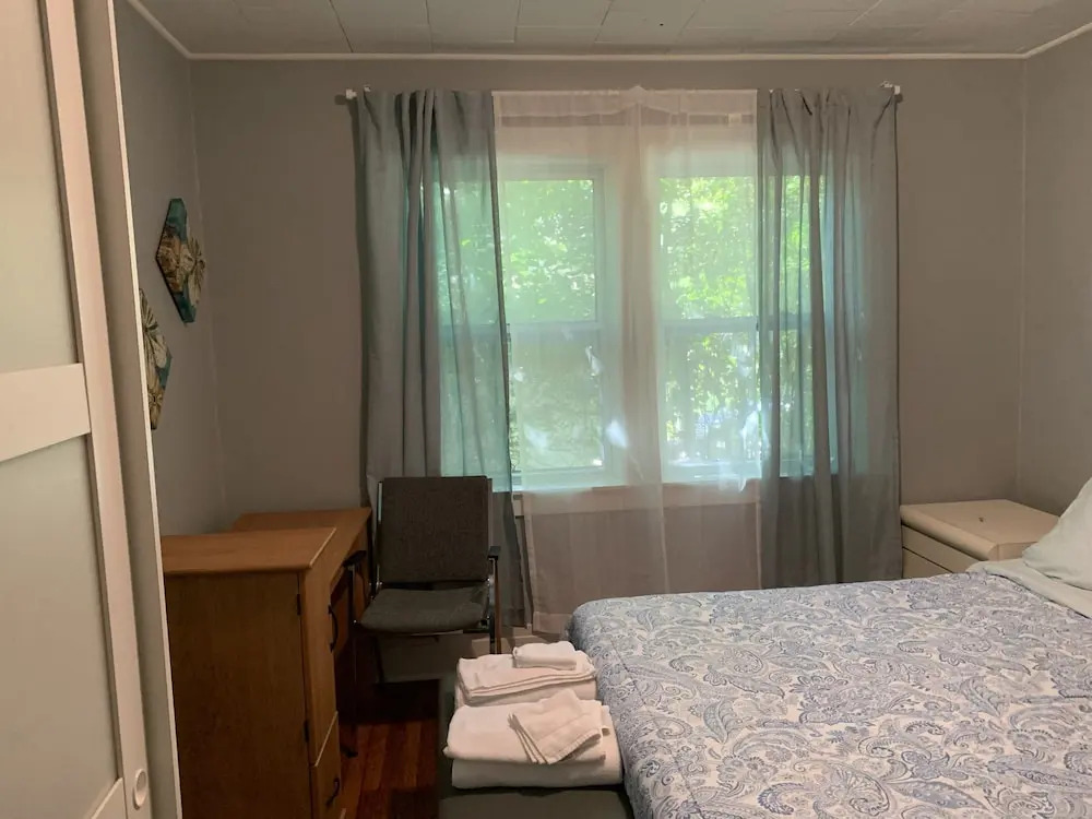3 Bedroom House in Pontiac near Auburn Hill, Palace DTE Energy