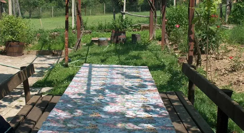 Sisters Trifonovi Guest House
