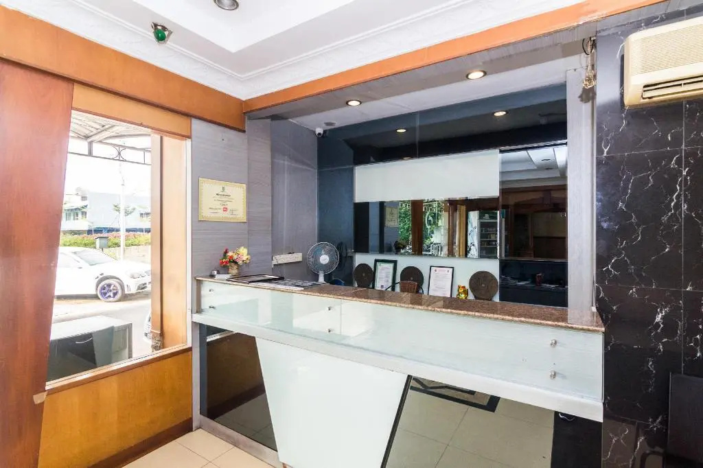 OYO 1581 Hotel Grand Palace