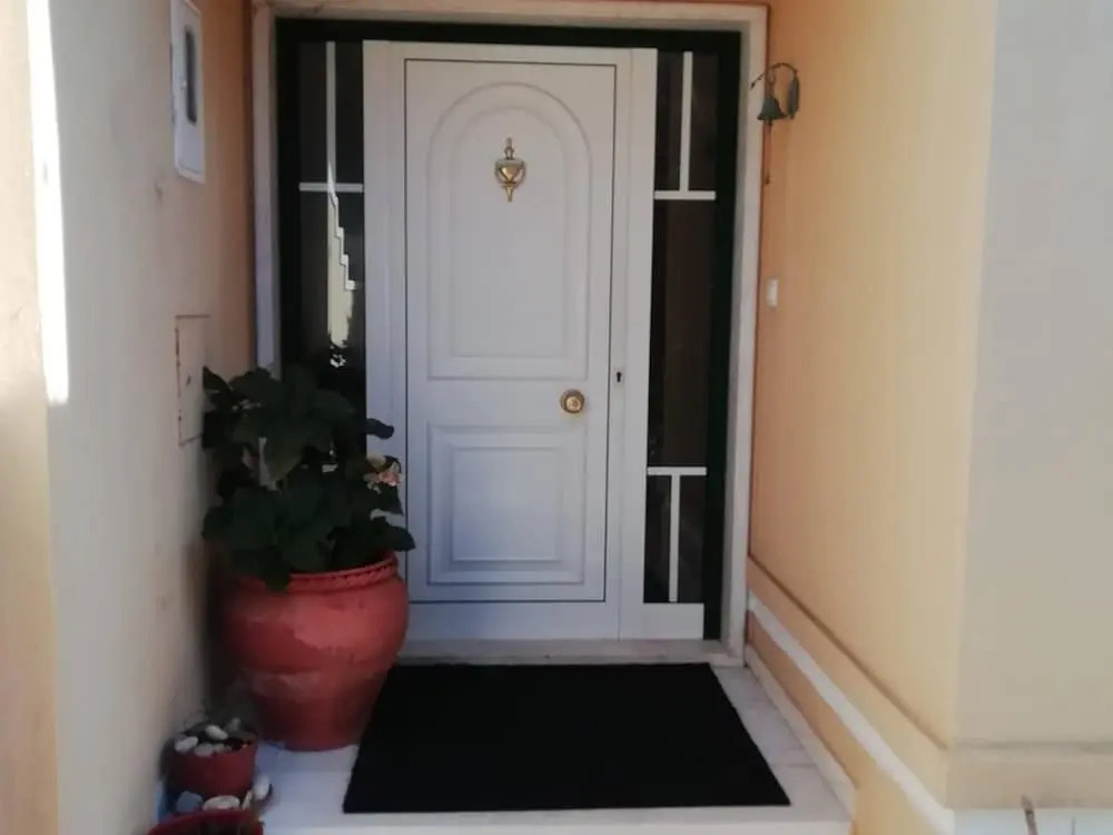 Room in Apartment - Double Room 2 In Albarraque, Sintra, Shared Bathroom