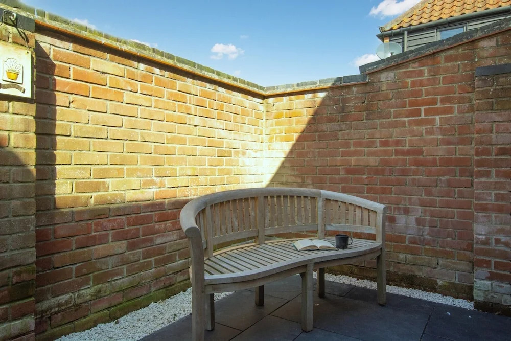 Chestnut Barn Runham 1880's Barn Conversion