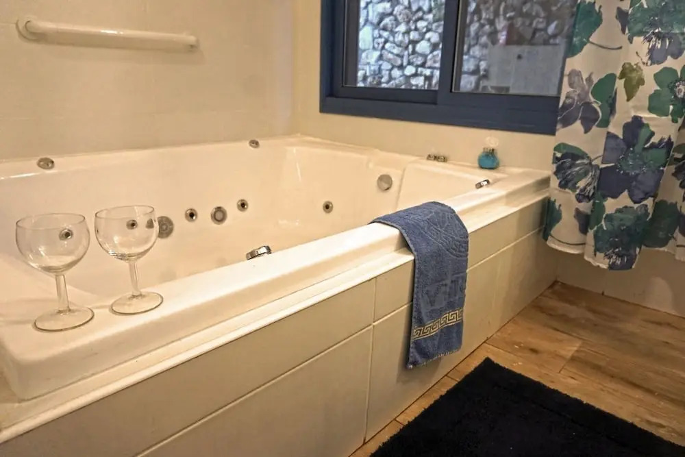 Ohn-Bar Guesthouse