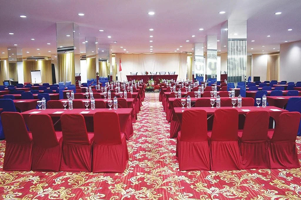 Surabaya Suites Hotel Powered by Archipelago