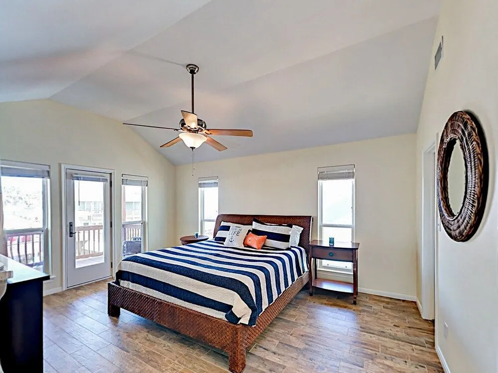 Canal 22108 - 3 Br Home