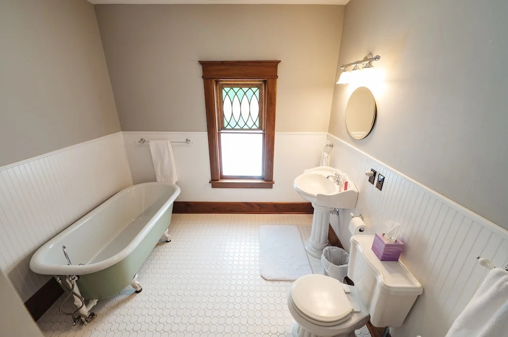 4BDR Broomhead Farmhouse Main House