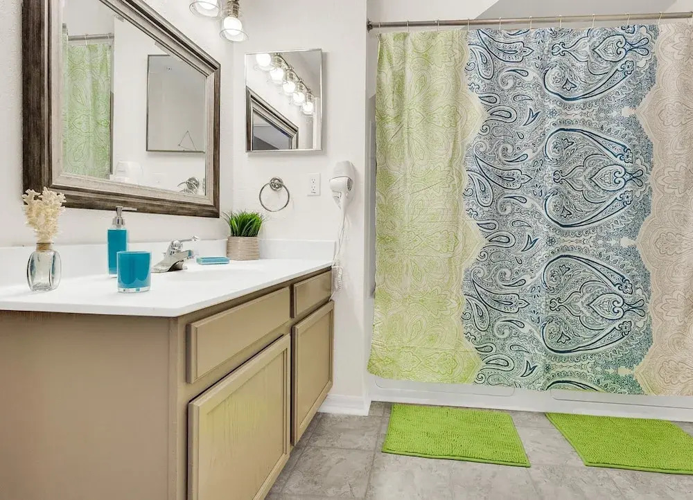 Free Resort Access 4 Bedroom Near Disney with Themed Rooms