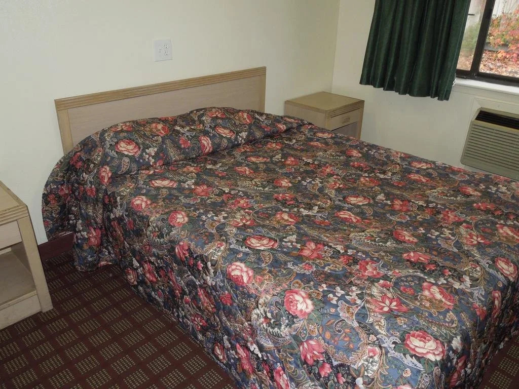 West Shore Motel