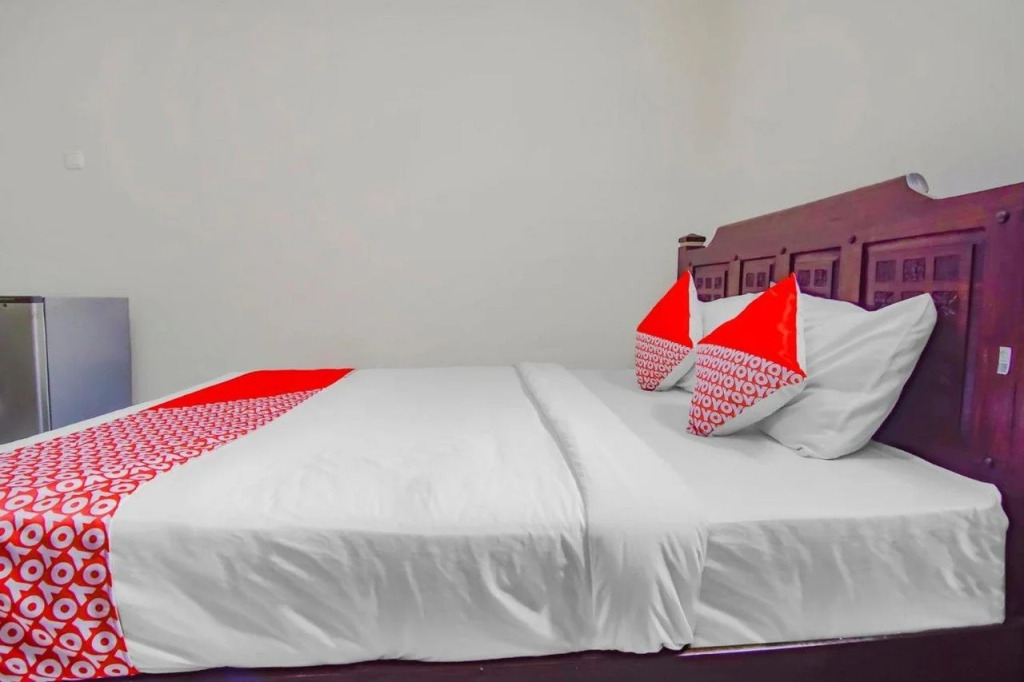 OYO 90094 Gayatri Residence