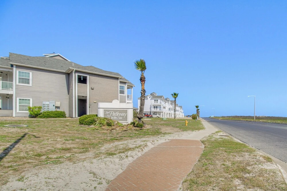 Walk to Beach: Corpus Christi Gem on Padre Island!