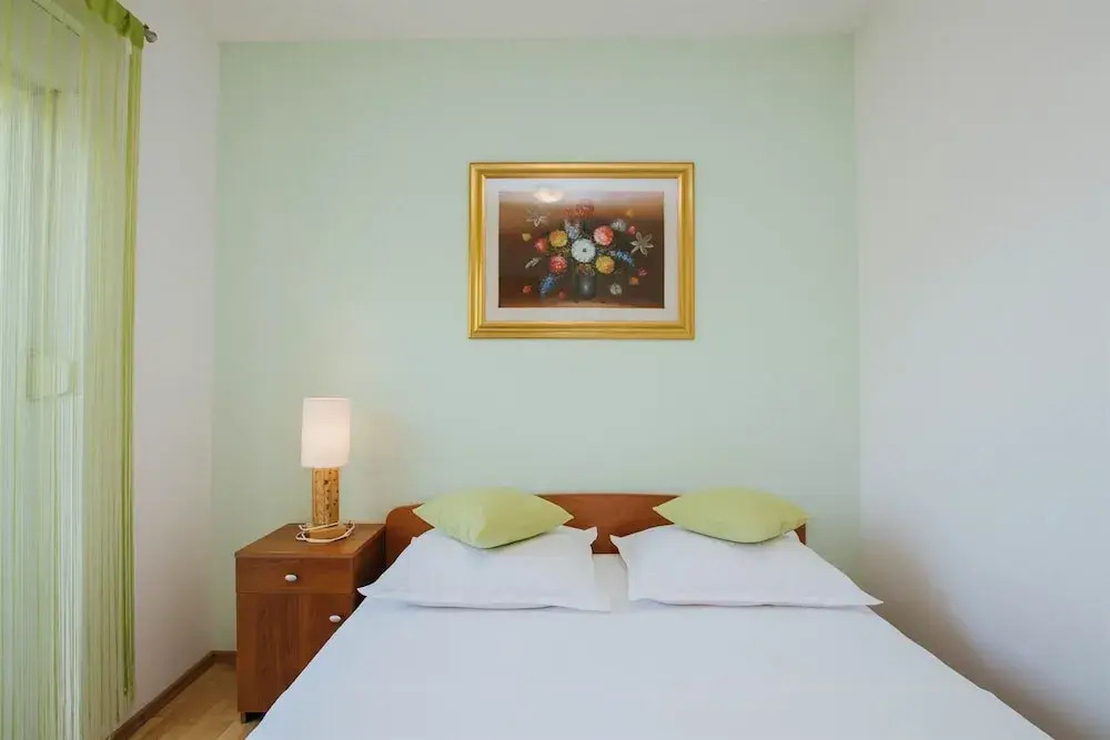 Spacious apt With big Patio,terrace&great sea View