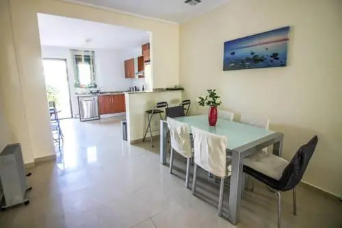 Gorgeous apartment in Albamar