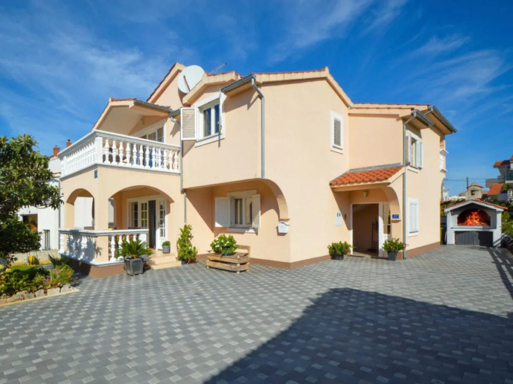 Apartment Mladen Paros 38996